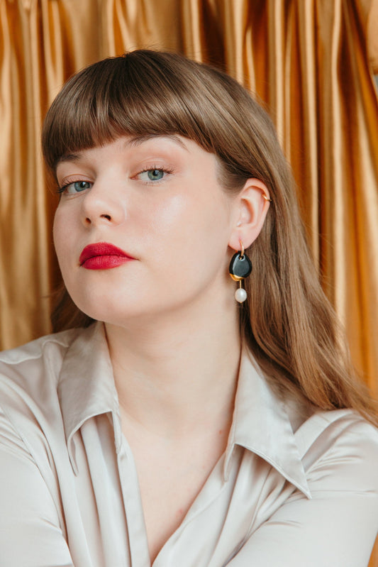 Arp Pearl And Porcelain Earrings - Black
